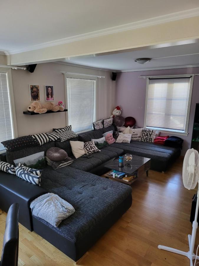 Apartament Sentrumsleilighet Med Gratis Parkering Til Leie Arendal Zewnętrze zdjęcie