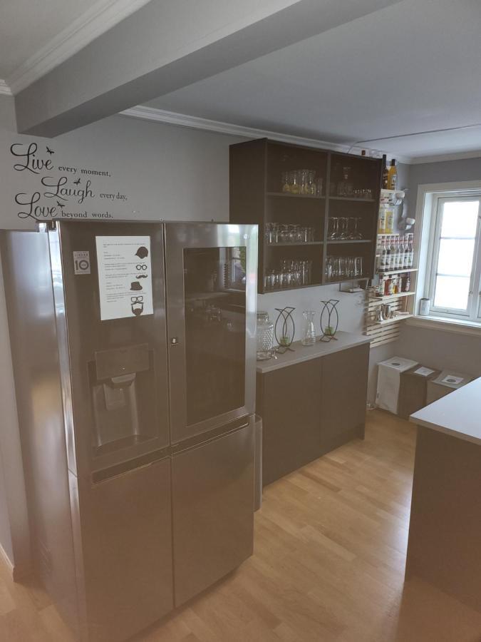Apartament Sentrumsleilighet Med Gratis Parkering Til Leie Arendal Zewnętrze zdjęcie